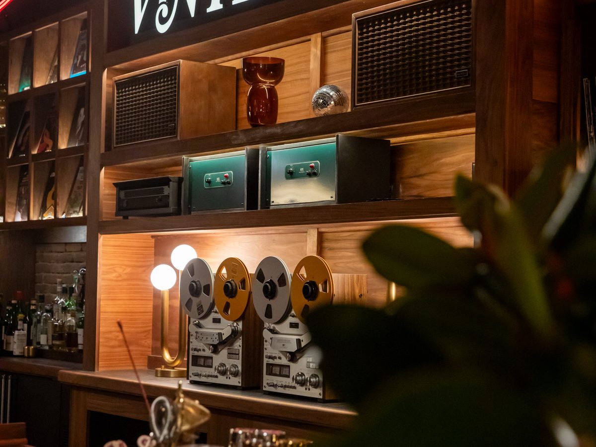 Vinyl Vault hi-fi lounge 2nd Avenue Nashville
